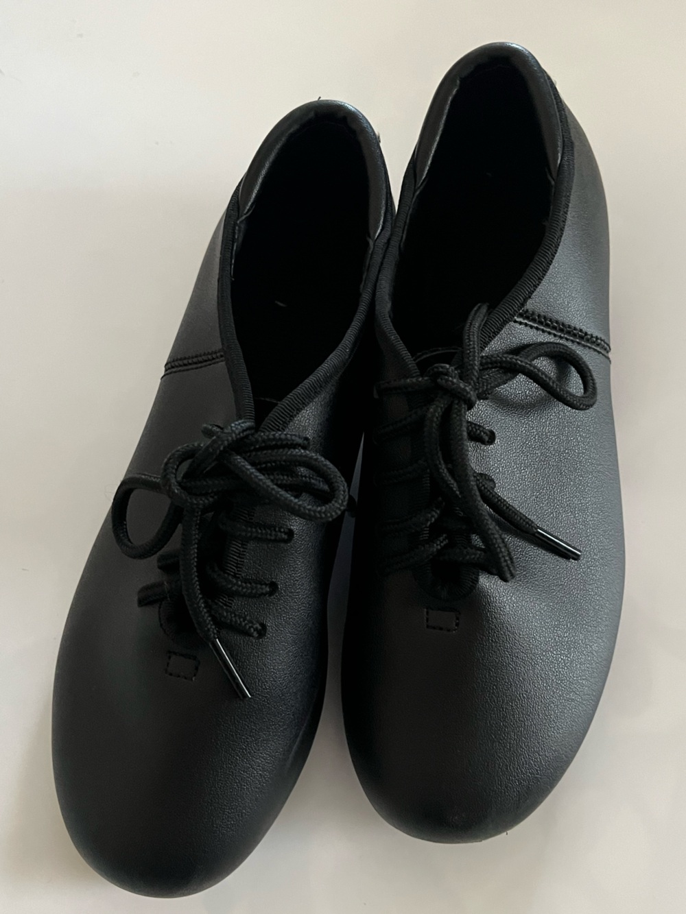 Theatricals Tap Shoes. Kid Size 1